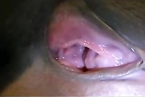 Magnificent seductress shows off her trickling juicy love tunnel