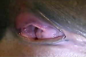 Magnificent seductress shows off her trickling juicy love tunnel