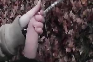 Quickie with my barefaced girlfriend in the wood