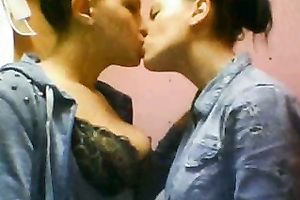 My hawt allies love showing off their admirable large pointer sisters