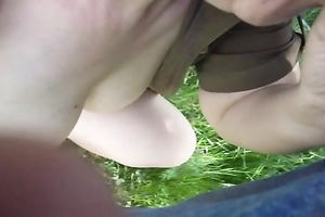 This doxy likes giving head with her sunglasses on