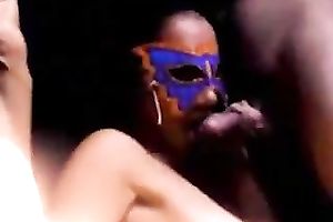 Masked delightsome nympho of my ally knows a flawless BJ technique
