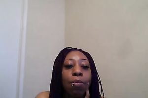 Kinky dark skinned web camera bitch showed off herself in pink stuff