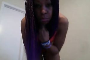 Kinky dark skinned web camera bitch showed off herself in pink stuff