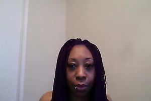 Kinky dark skinned web camera bitch showed off herself in pink stuff