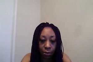 Kinky dark skinned web camera bitch showed off herself in pink stuff