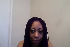 Kinky dark skinned web camera bitch showed off herself in pink stuff