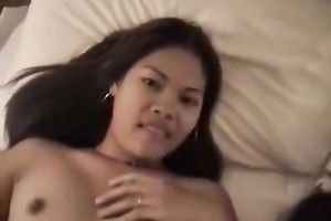 Blowjob from sexy and youthful Asian hooker in the hotel room