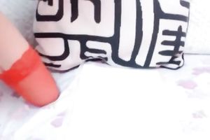 The cheating wife I am dating likes masturbating for me on livecam