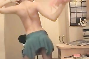 My skinny girlfriend with pierced navel puts on a great web camera show