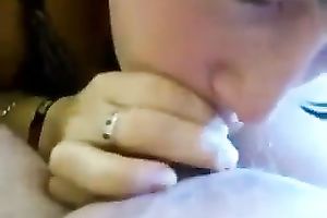 Dark haired rather pallid dilettante nympho provided my buddy with BJ