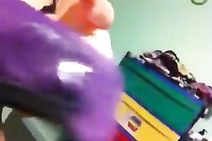 Horn-mad black haired Latina girlie bonks with sex machine in her bedroom