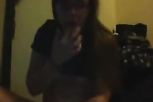Amateur large breasted captivating web web camera nympho in glasses masturbated