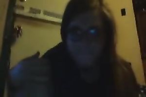 Amateur large breasted captivating web web camera nympho in glasses masturbated