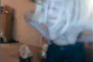 Pale skin aged whore form UK shows me her saggy rack on web camera