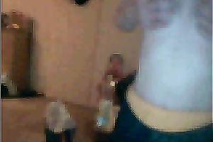 Pale skin aged whore form UK shows me her saggy rack on web camera