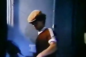 Slutty and super hawt playgirl got her slit screwed after this babe gave a blowjob