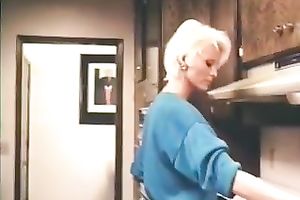 Kinky brunettes have enjoyment and golden-haired sucks the shlong