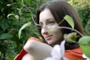 Pretty honey of mine can't live without to pose on my web camera whilst being all in nature's garb