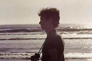 Nice oral job from hot and excited playgirl in her bedroom to her ally