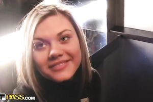 Lucky fellow drills his girlfriend on non-professional POV episode