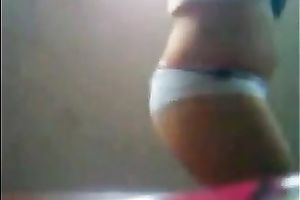 I know how to move my hips seductively for my online viewers