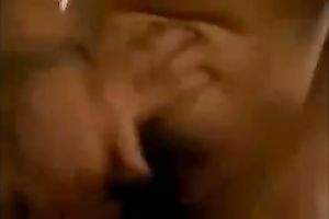 Sweet Mexican cheating wife doesn't mind earning some money for a quickie