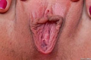 Jane stretches her twat out in front of a web camera in solo movie scene