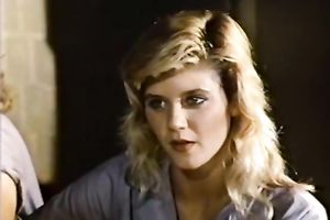 Dude bonks slit of one brunette hair whilst this babe polishes wet crack