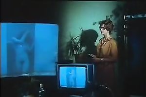 Kinky and still hawt housewife loved to feel what it is to receive drilled hard