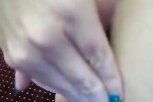 I love when this babe sucks and looks str8 into my eyes