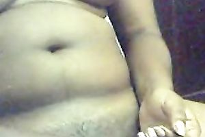 Chunky dilettante mamma fingers her muff in webcam solo