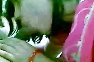 Housewife in India gives an fantastic oral-service to her spouse