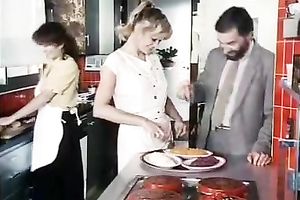 Horny fellow bonks short haired brunette hair honey in stockings