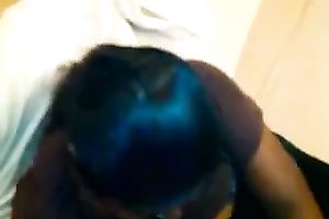 Super lustful Indian babe knows how to give a fine head