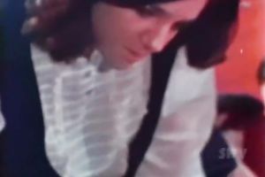 Wanton dark brown mama in glasses gives oral-job after fur pie licking