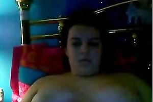 Nerdy and plump white bitch shows her shaggy fur pie for the cam