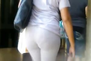 Hidden camera video with the most amazing ass in the world