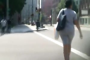 Hidden camera video with the most amazing ass in the world