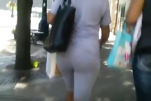 Hidden camera video with the most amazing ass in the world