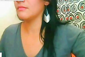 My ravishing Colombian GF with large round titties masturbates for me on cam