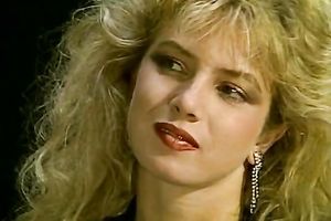 Kinky and smutty blondie with hawt body sucks the pecker