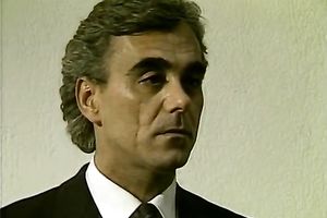 Kinky and smutty blondie with hawt body sucks the pecker