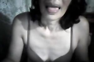 Filipino bitch with no boobs is rubbing her muff for me