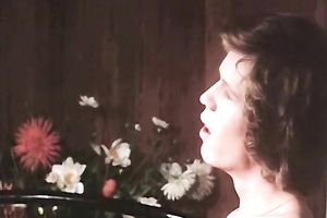 Blonde milf pleases a stud with a deepthroat oral-service in retro movie