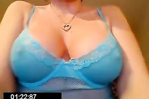 Magnificent natural large meatballs of a hawt cam non-professional white women