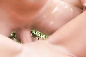 Blonde sweetheart gets her muff and face hole drilled at the same time outdoors