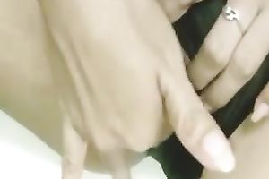 Sensual dark brown latin babe girlfriend masturbates and squirts