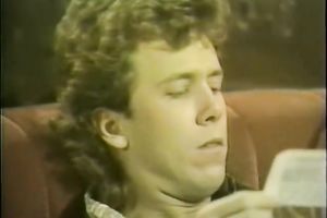 Dirty honeys show one freaky dude how to eat love tunnels