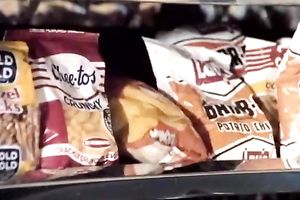 Slutty waitress sucks her coworker's hard dick during the time that at work